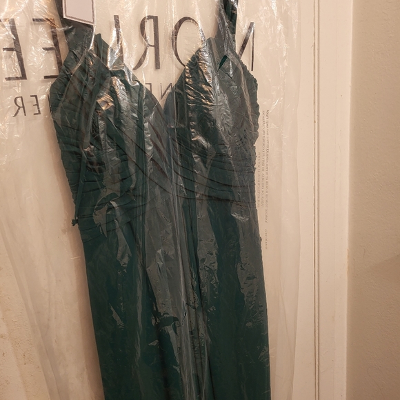 Dress - Picture 1 of 2